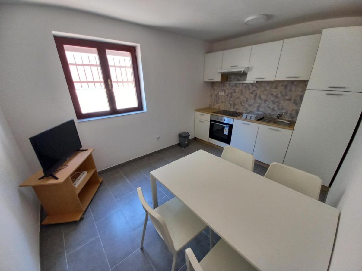 Apartments Lungo Пула Екстериор снимка