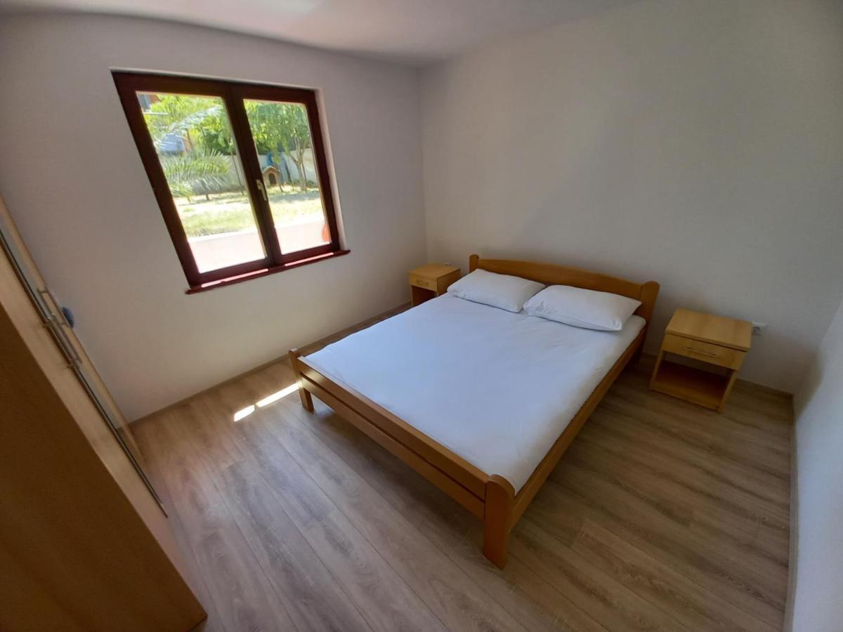 Apartments Lungo Пула Екстериор снимка